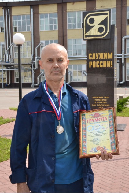 СОРЕВНОВАНИЯ ПО ПОДТЯГИВАНИЮ
