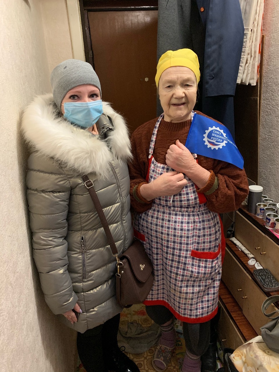 Тульское отделение "Союз машиностроителей России" совместно с АО "Тулаточмаш" поздравило ветеранов с новогодними праздниками