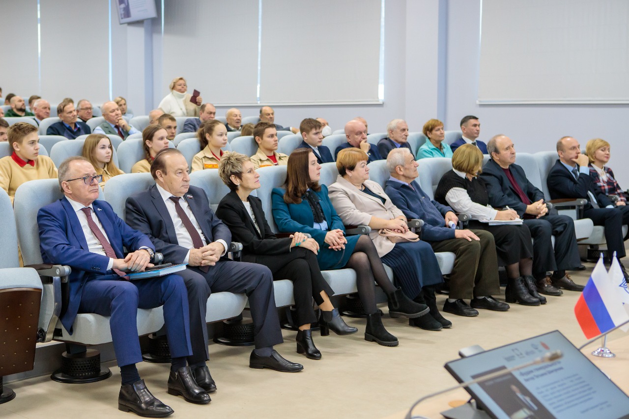 Презентация книги «Будни генерального»